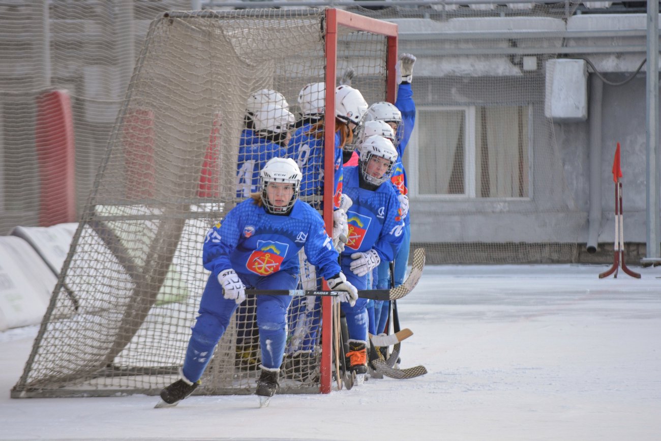 Хоккей с мячом. Первенство России (девушки 16-17 лет). Фото ХК «Енисей»