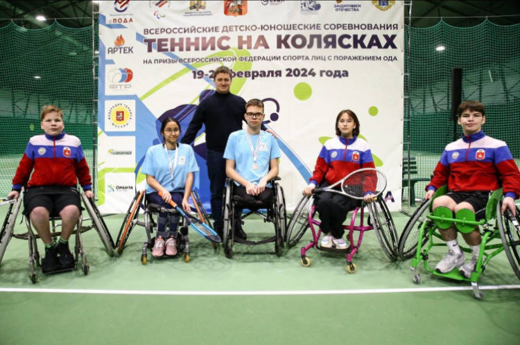 Адаптивный - теннис на колясках - Москва 2024 - фото1
