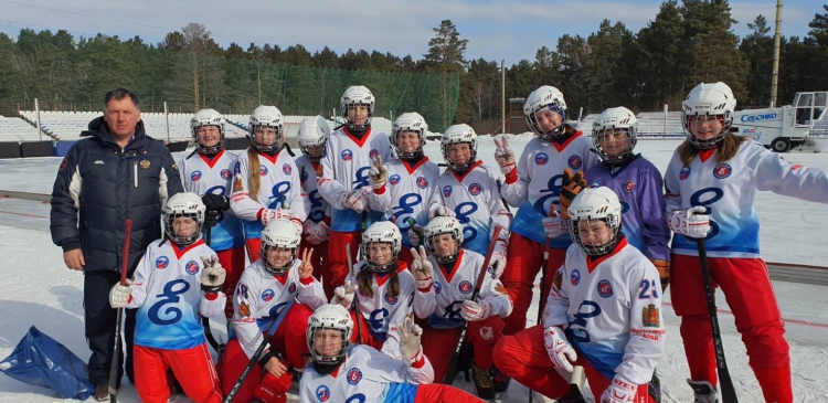 Хоккей с мячом - Красноярск девушки 16-17 лет - анонс-фото1