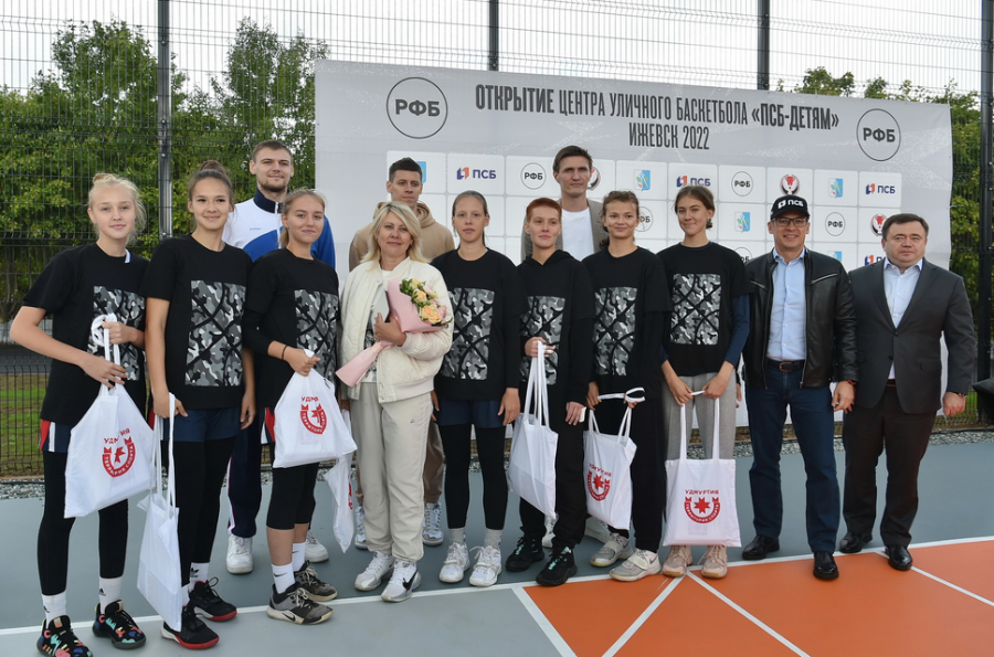 Уличный баскетбол - открытие Центра уличного баскетбол в Ижевске - фото2